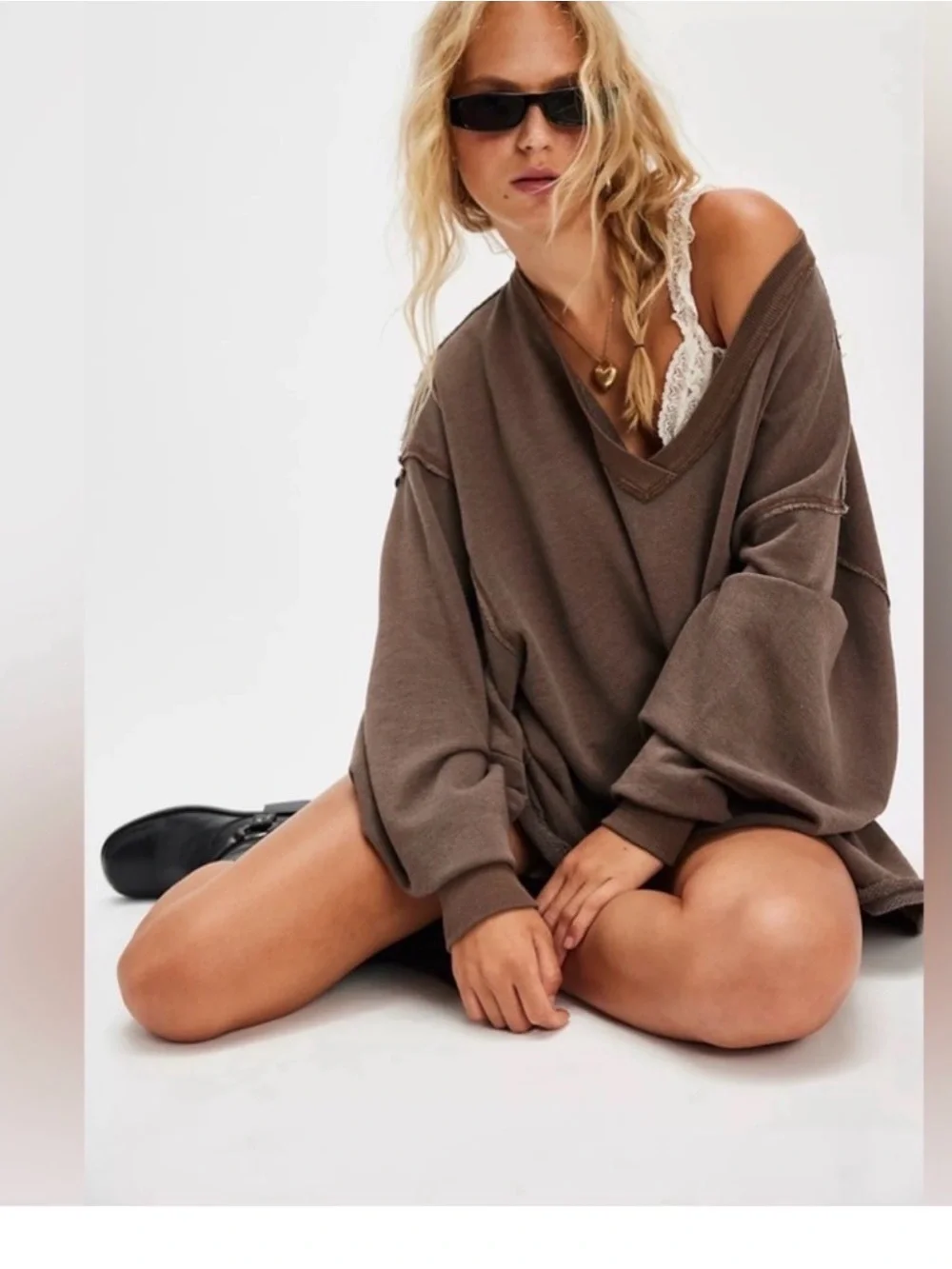 ⭐️NWT Free People Venice V-Neck Sweatshirt⭐️ - Picture 2 of 8